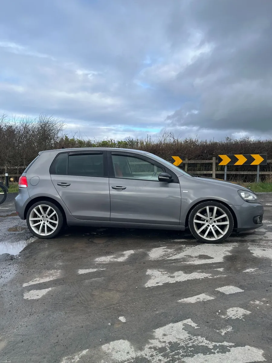 Volkswagen Golf 2012 - Image 1