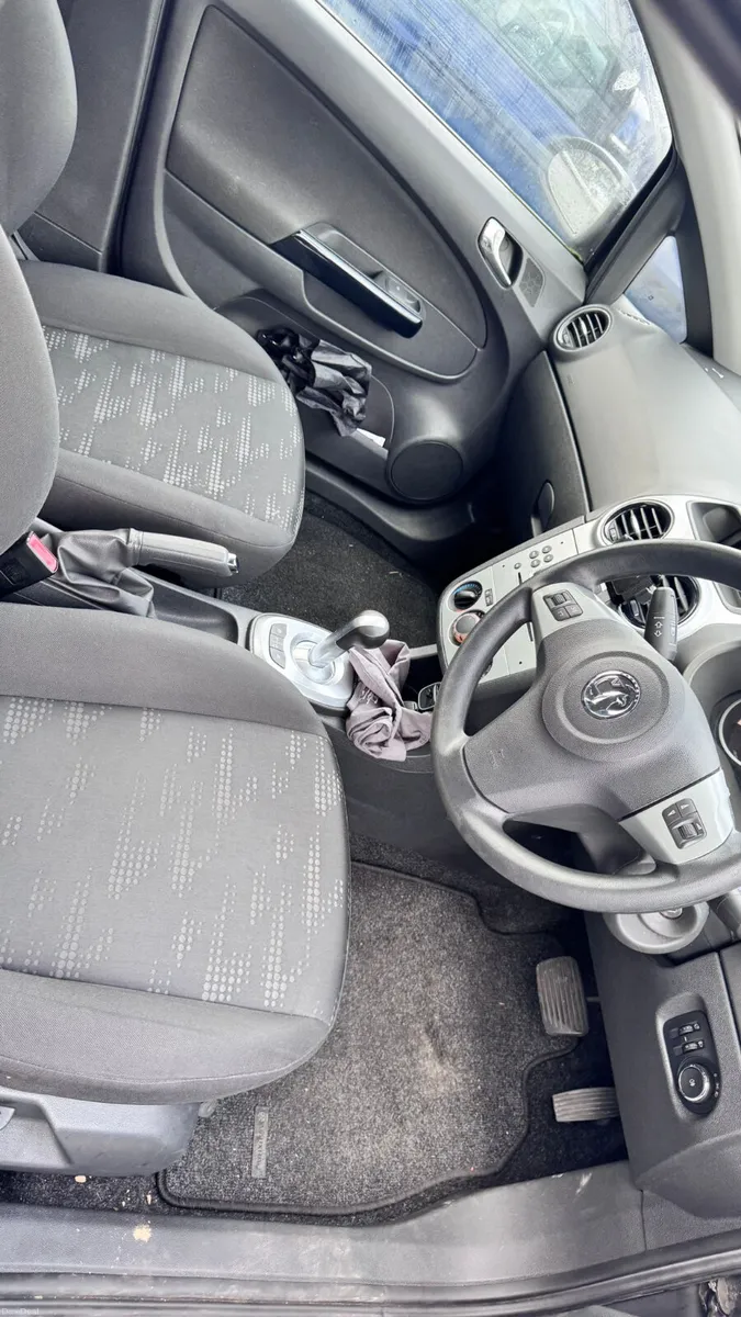 Opel Corsa Automatic Low KMs Vauxhall - Image 3