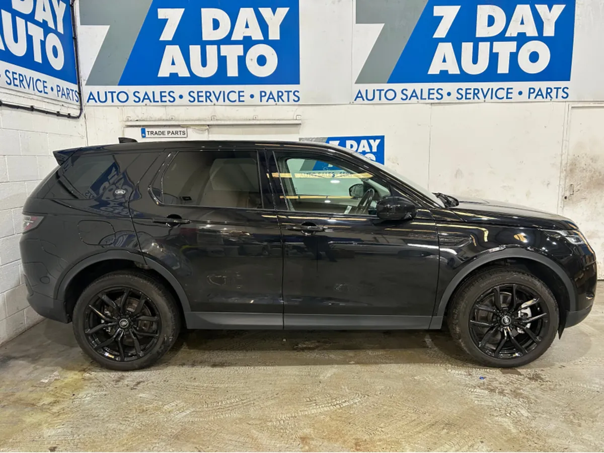 Land Rover Discovery Sport 1.5 PHEV S AUTO - Image 3