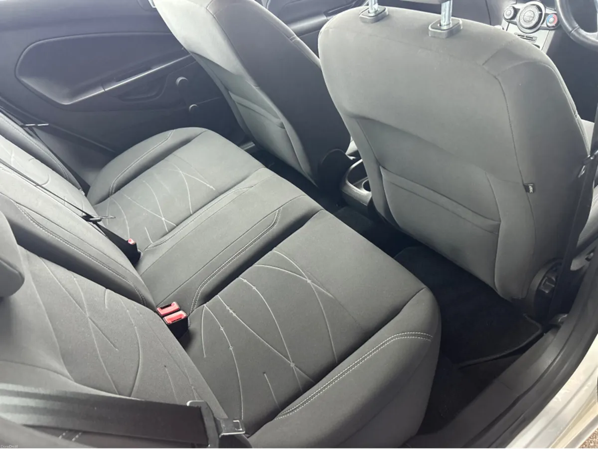 Ford Fiesta MCA ZETEC 1.25 60PS M5 4DR 5DR - Image 2