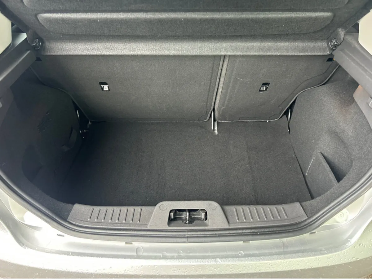 Ford Fiesta MCA ZETEC 1.25 60PS M5 4DR 5DR - Image 3