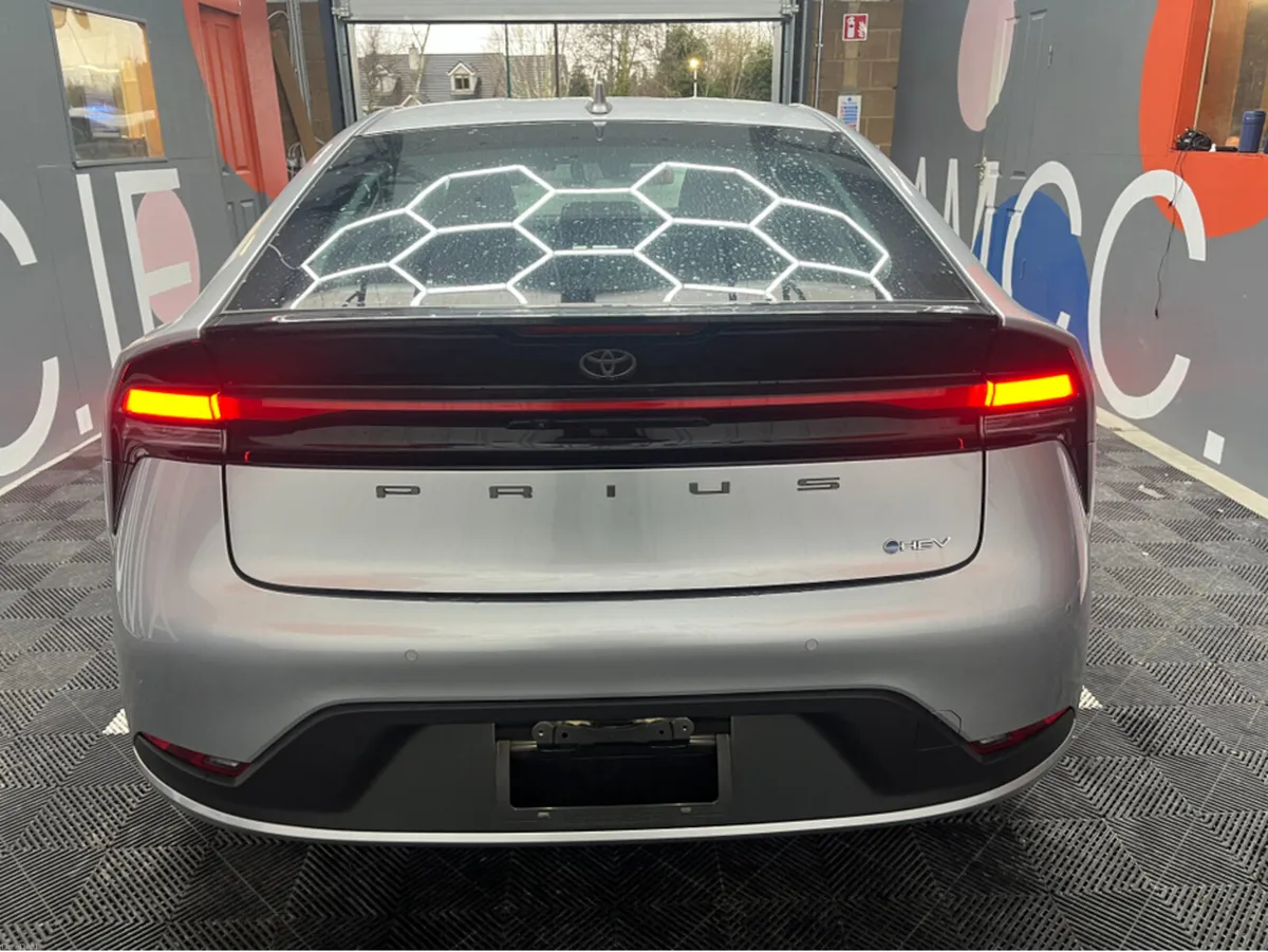 Toyota Prius €34950 2025 TOYOTA PRIUS X 1.8 AUTOMA - Image 3