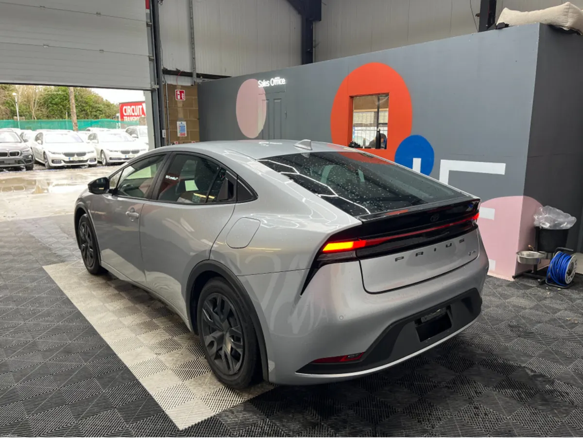 Toyota Prius €33950 2025 TOYOTA PRIUS X 1.8 AUTOMA - Image 4