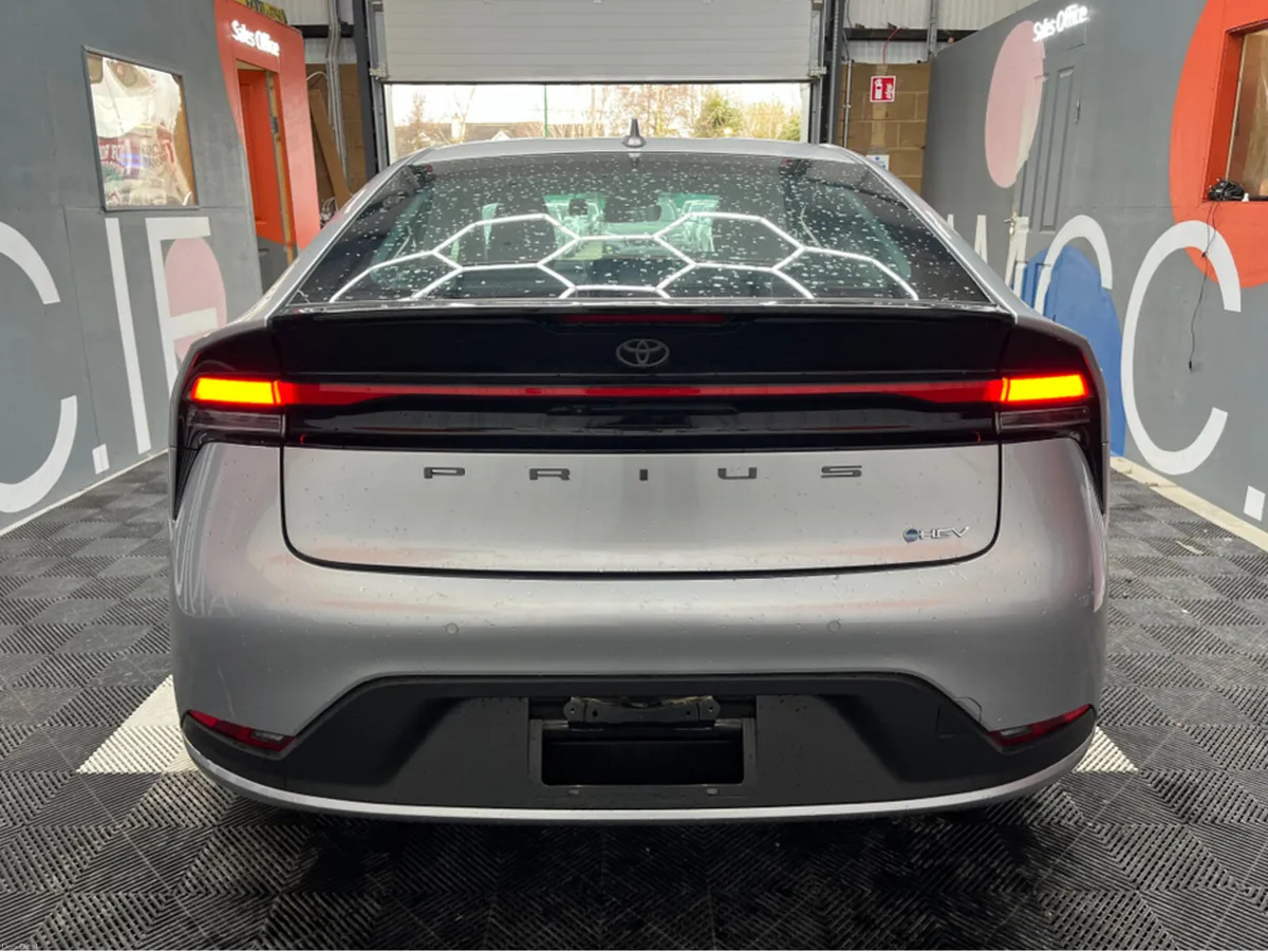 Toyota Prius €33950 2025 TOYOTA PRIUS X 1.8 AUTOMA - Image 3