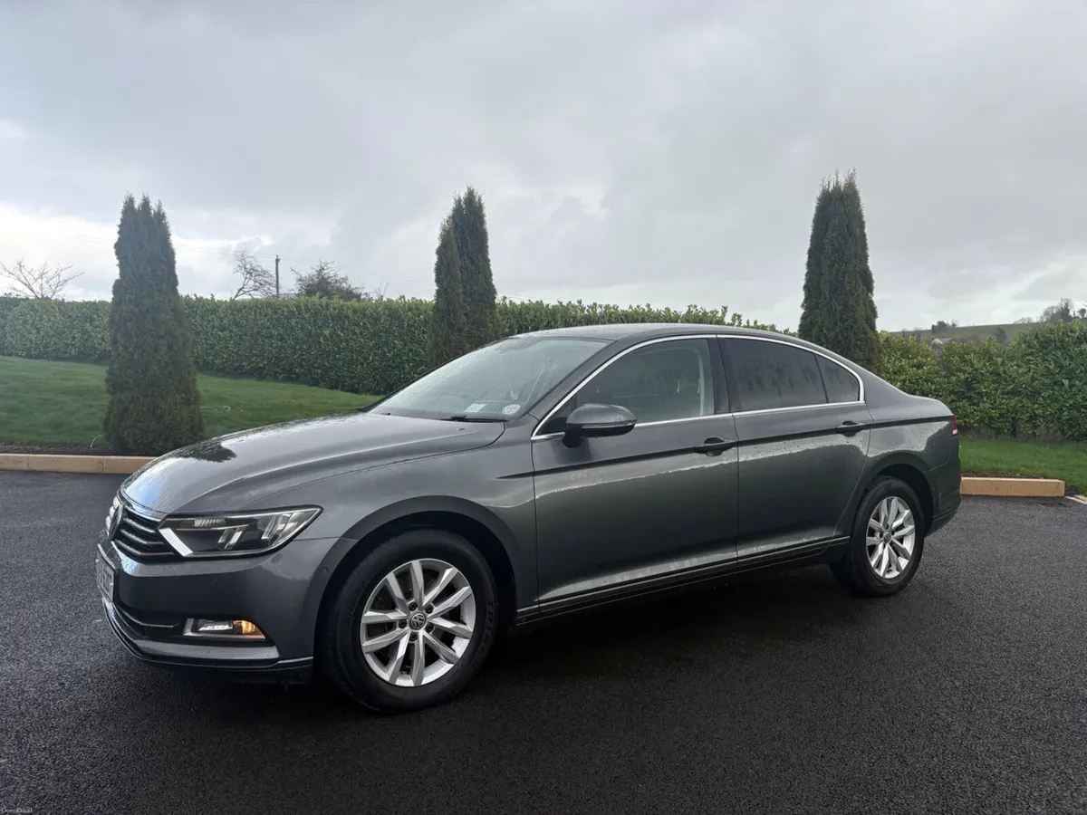 Volkswagen Passat 2016 petrol - Image 1