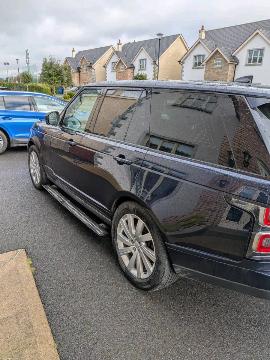 Range Rover - Image 4