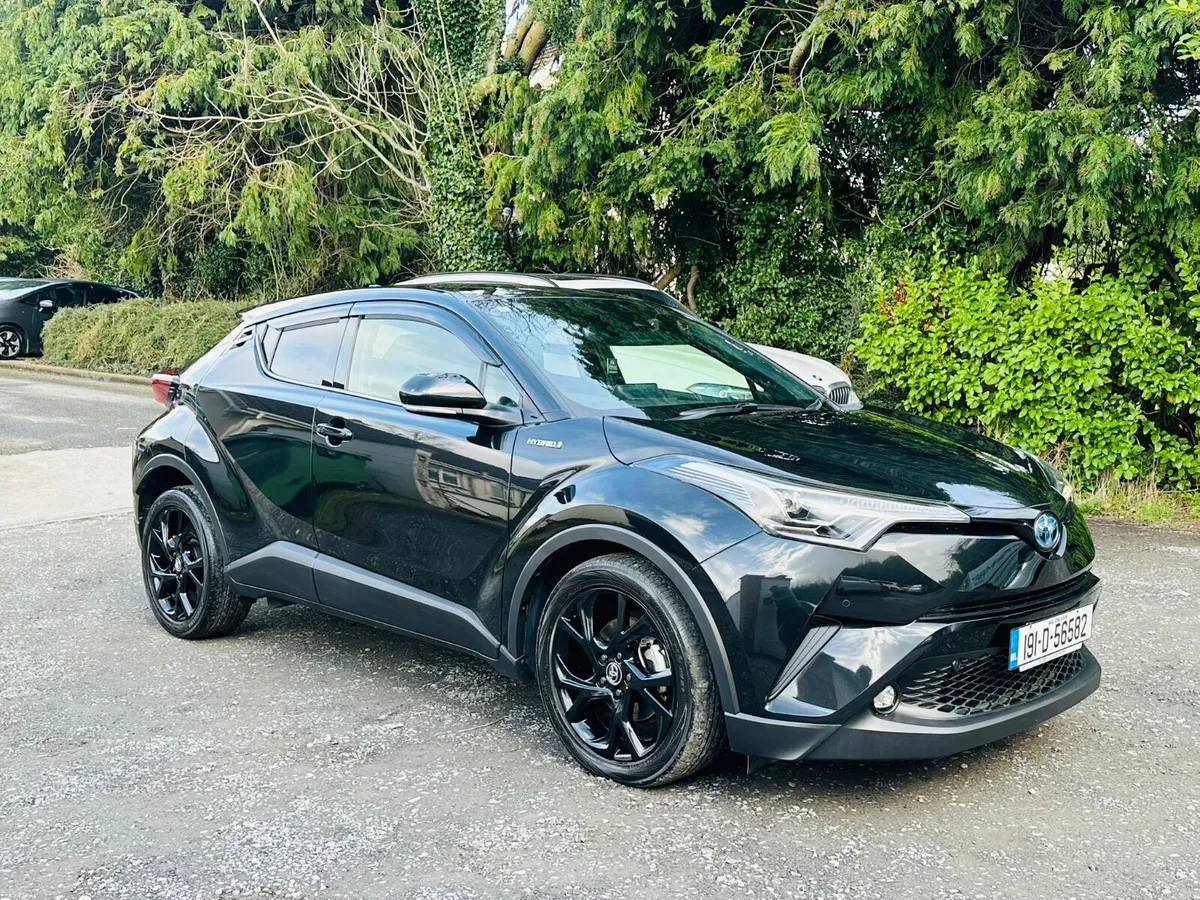 TOYOTA CH-R 2019  PETROL HYBRID  AUTOMATIC 🔥 - Image 3