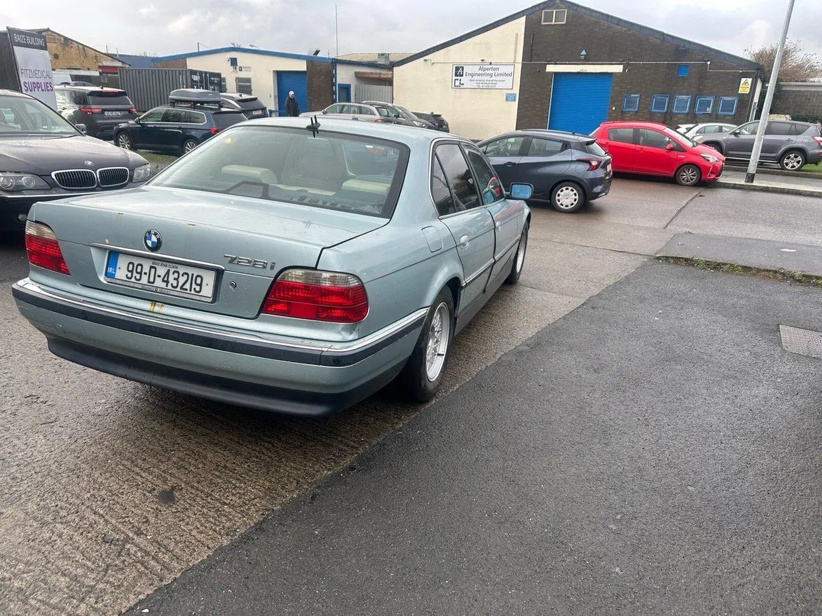 1999  BMW E38 728i petrol - Image 3