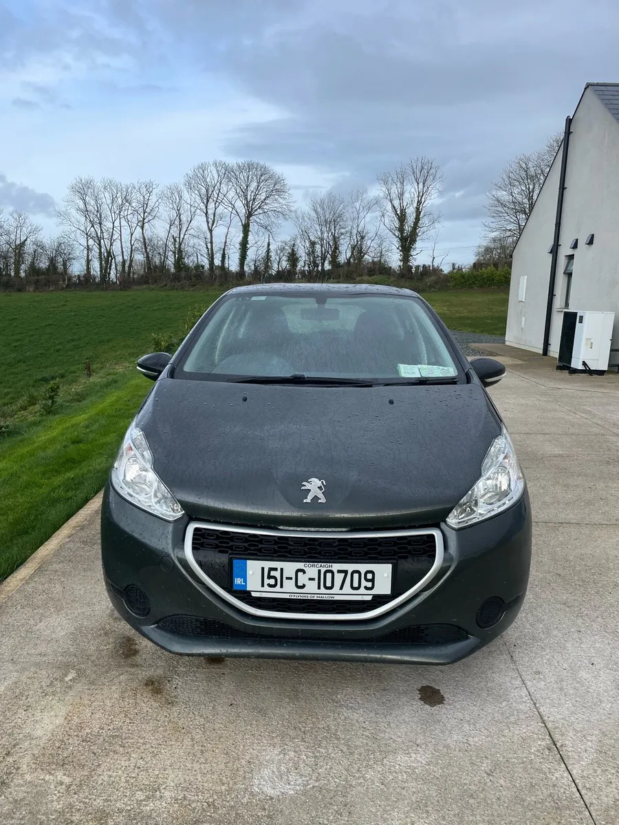 Peugeot 208 - Image 1