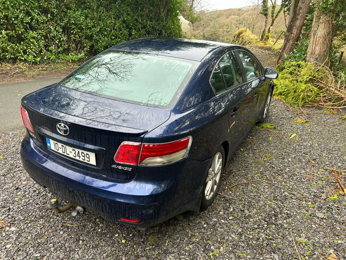 2010 Toyota avensis - Image 3