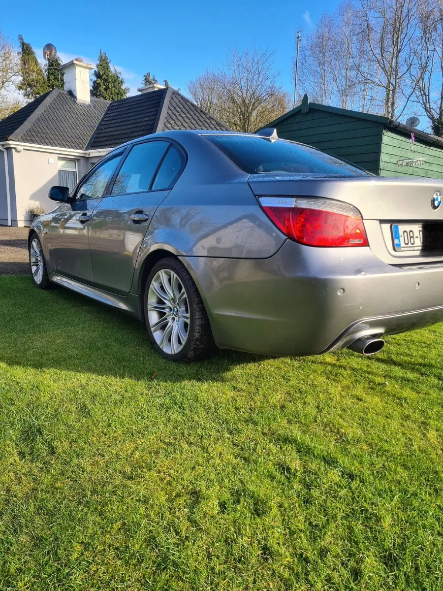 BMW 5-Series 2008 - Image 4