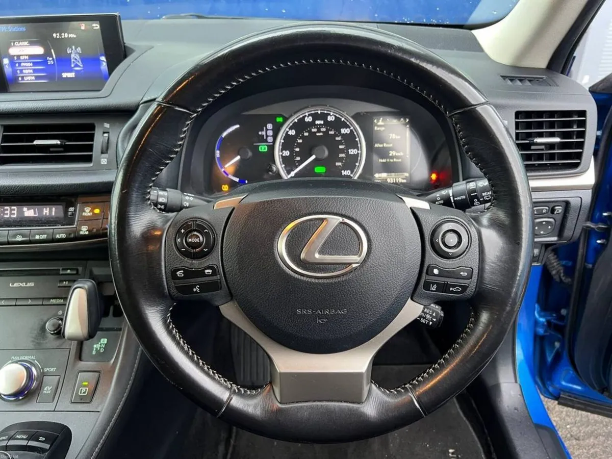 Lexus CT SE PLUS 1.8 HYBRID // REVERSE CAMERA // B - Image 4