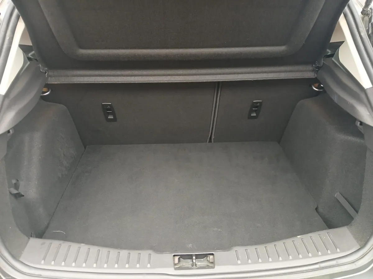 Ford Focus 2015 - Image 2