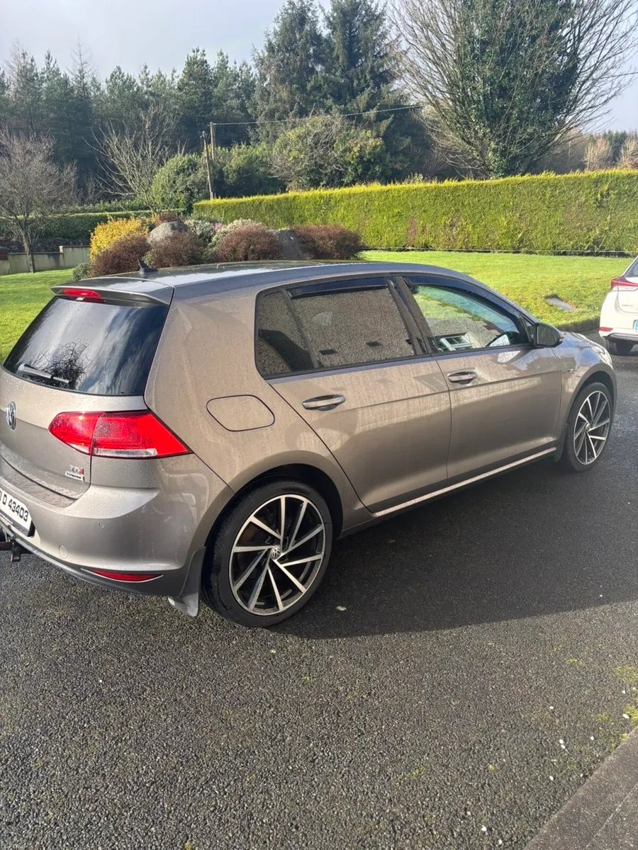 2016 Volkswagen Golf Lounge - Image 1