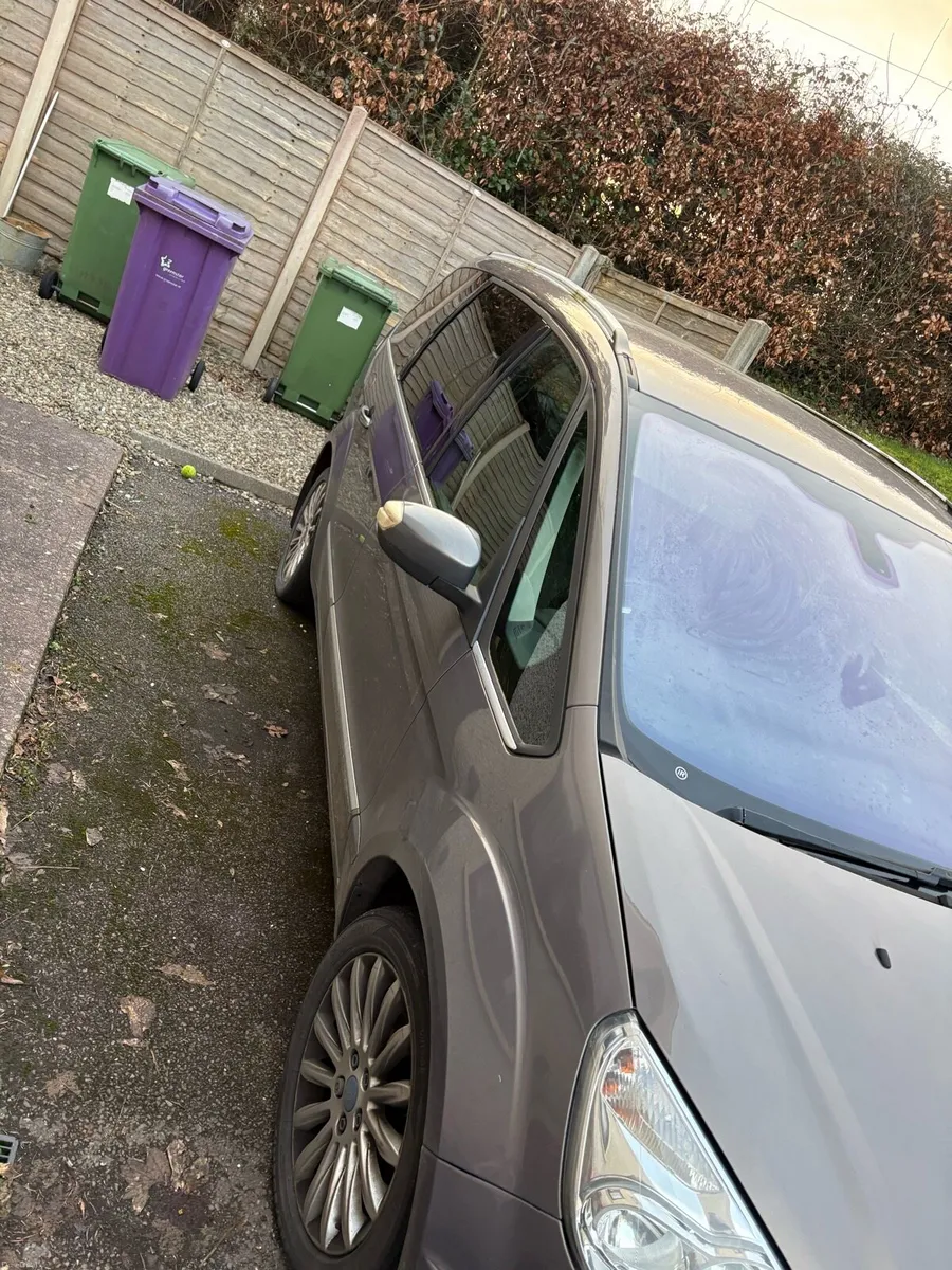 Ford Galaxy - Image 4