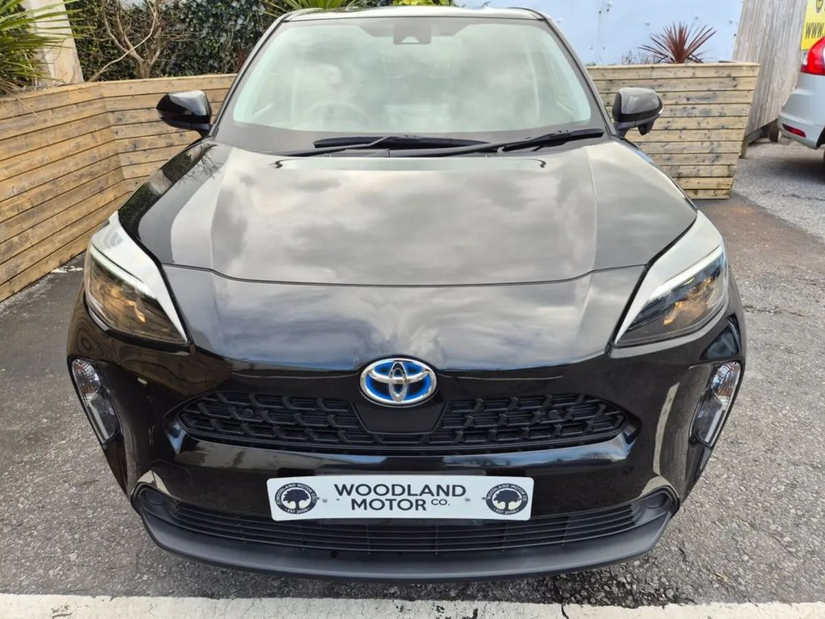 Toyota Yaris Cross 1.5 HYBRID / X SPEC / LOW MILEA - Image 4