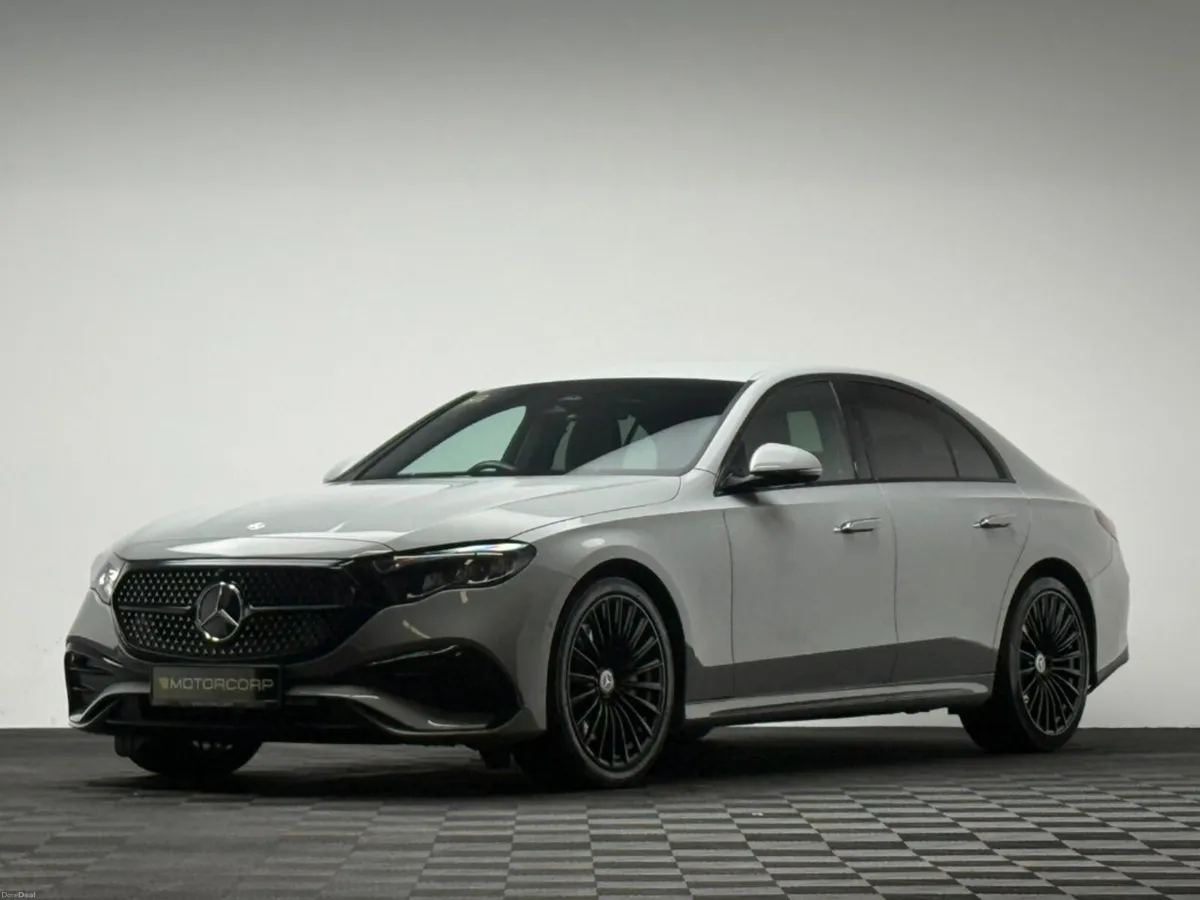 Mercedes-Benz E-Class E220D AMG LINE - Image 3