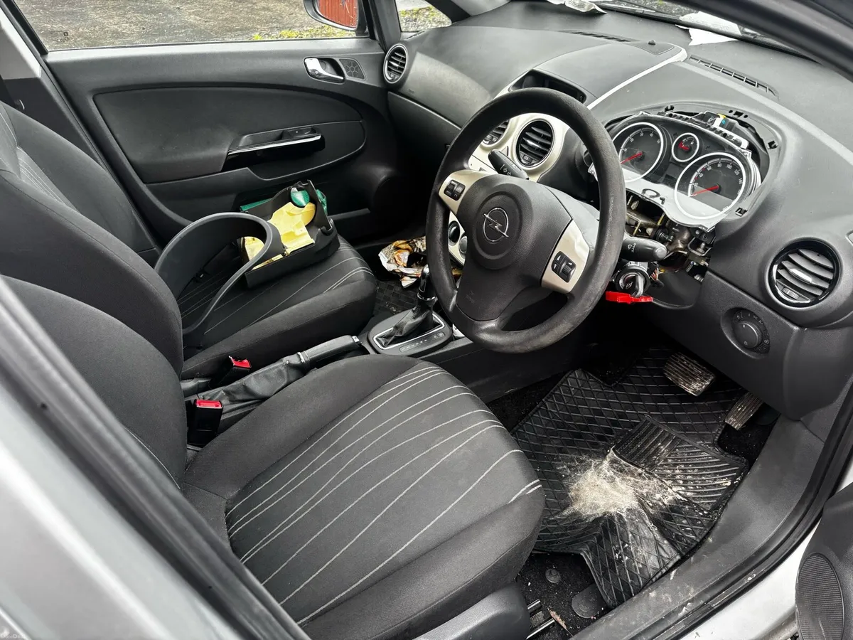 08 Opel corsa automatic - Image 2