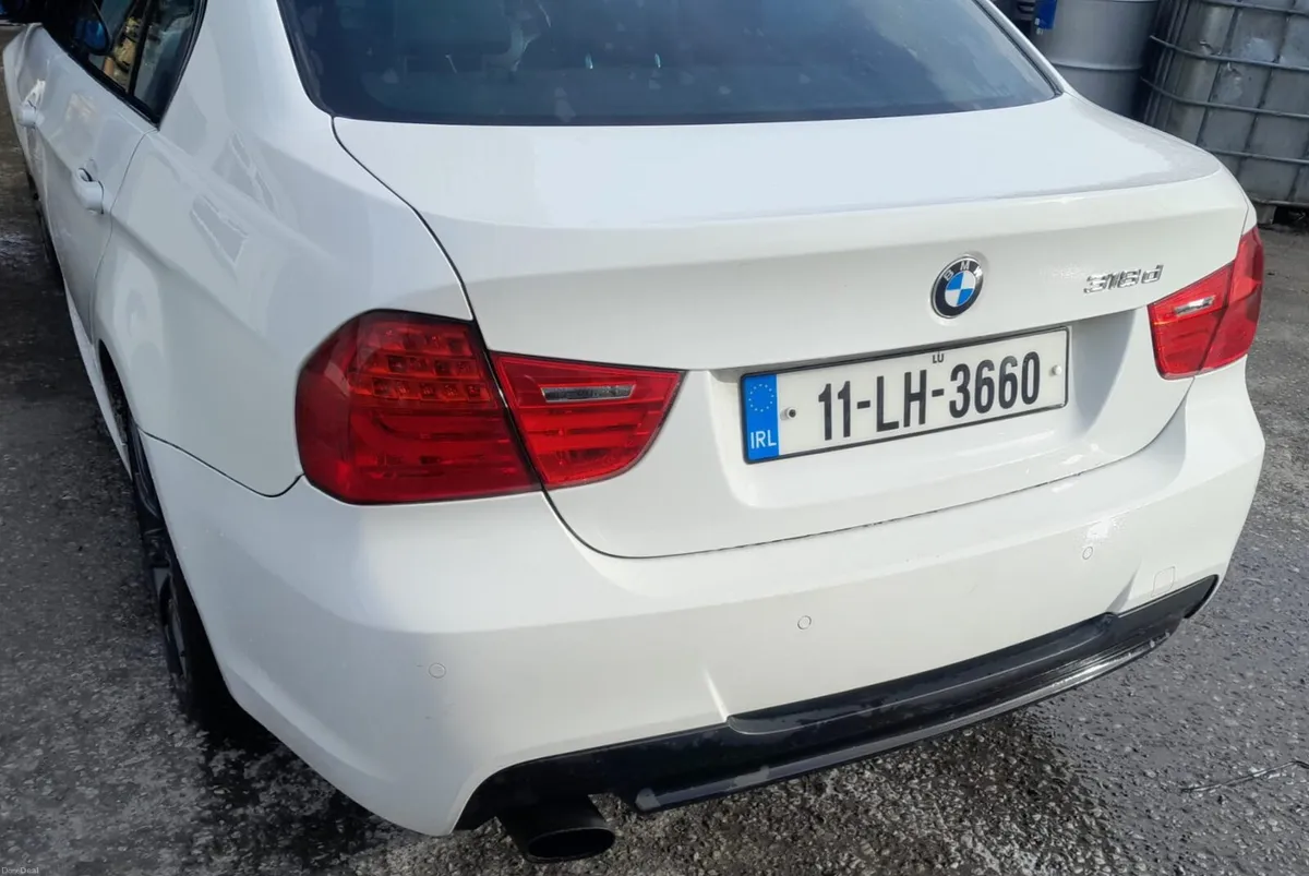 BMW 318D M SPORT - Image 3