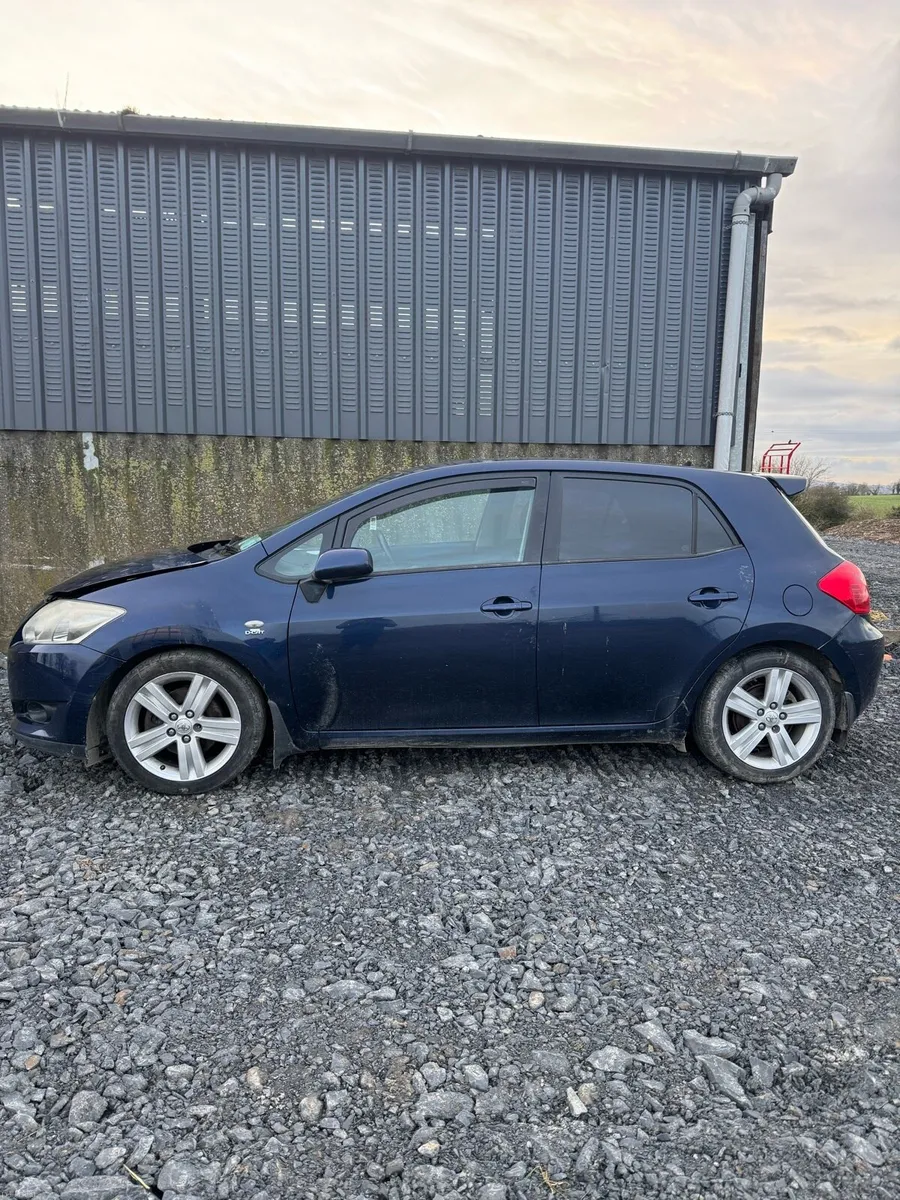 Toyota Auris sr180 - Image 1