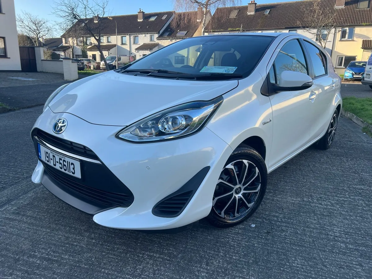 Toyota Aqua Auto Hybrid Nct 23/11/27  Tax 30/04/26 - Image 3