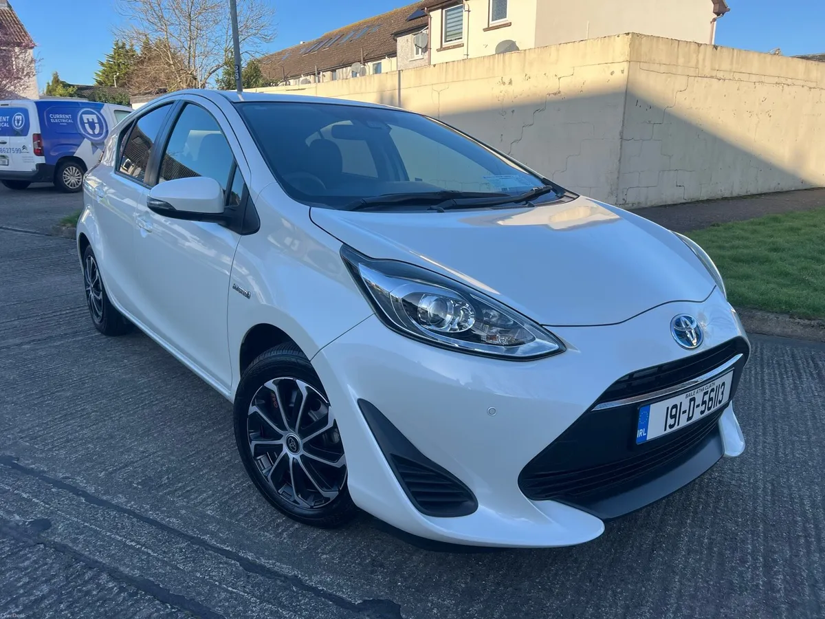 Toyota Aqua Auto Hybrid Nct 23/11/27  Tax 30/04/26 - Image 1