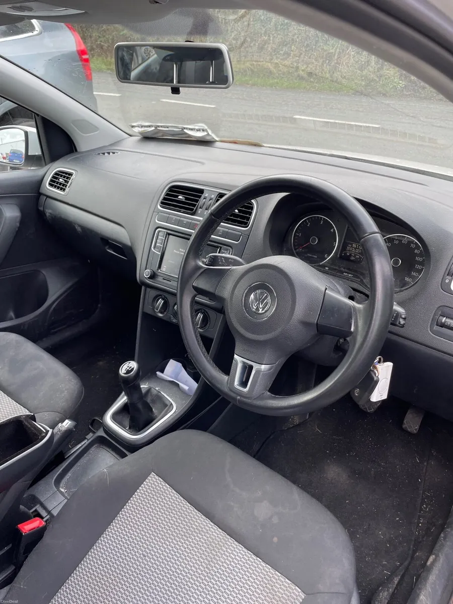 Volkswagen Polo 2012 - Image 2