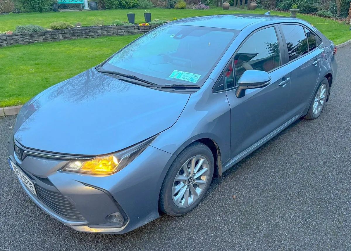 Toyota Corolla Aura - Image 2