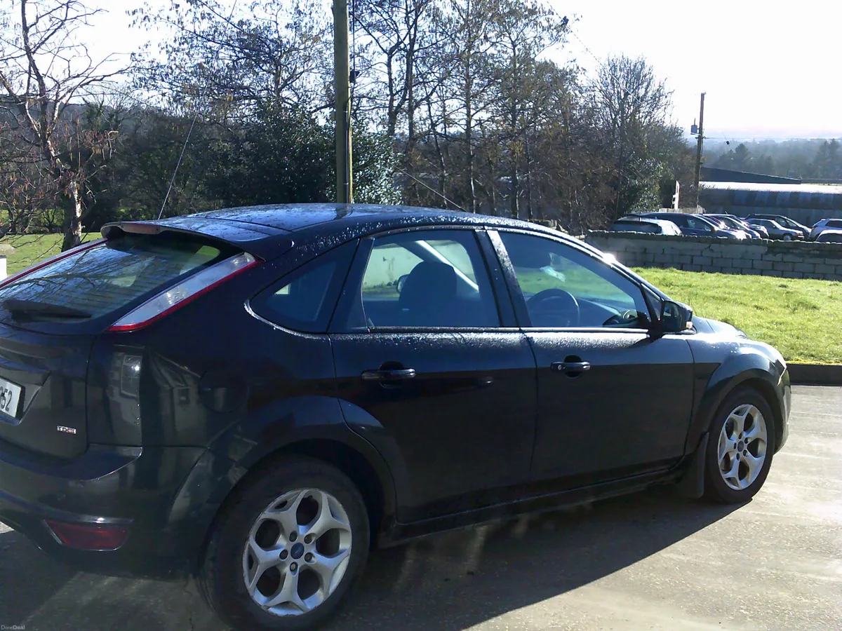 Ford Focus 2011---TAXED &NCT'D - Image 4