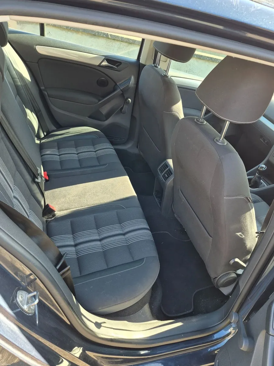 Volkswagen Golf 2012 - Image 1