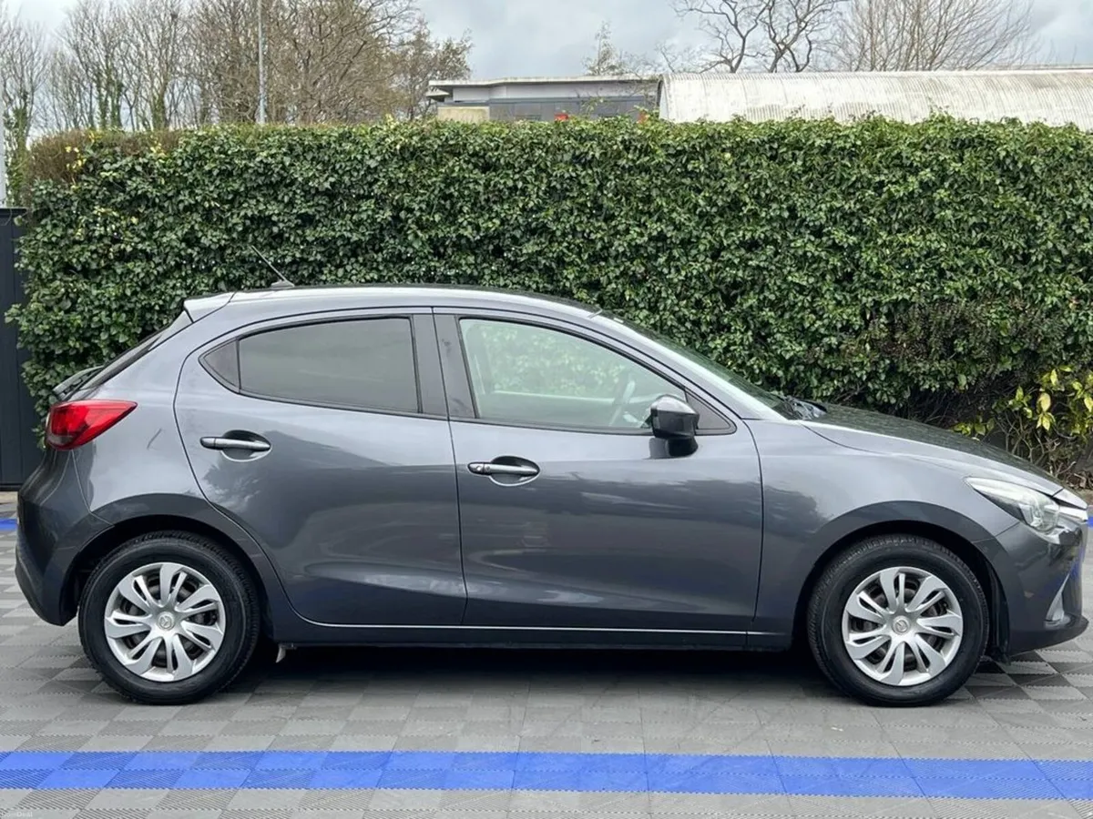 Mazda Demio SKYACTIV 1.3 // HEATED SEATS // AIR CO - Image 2