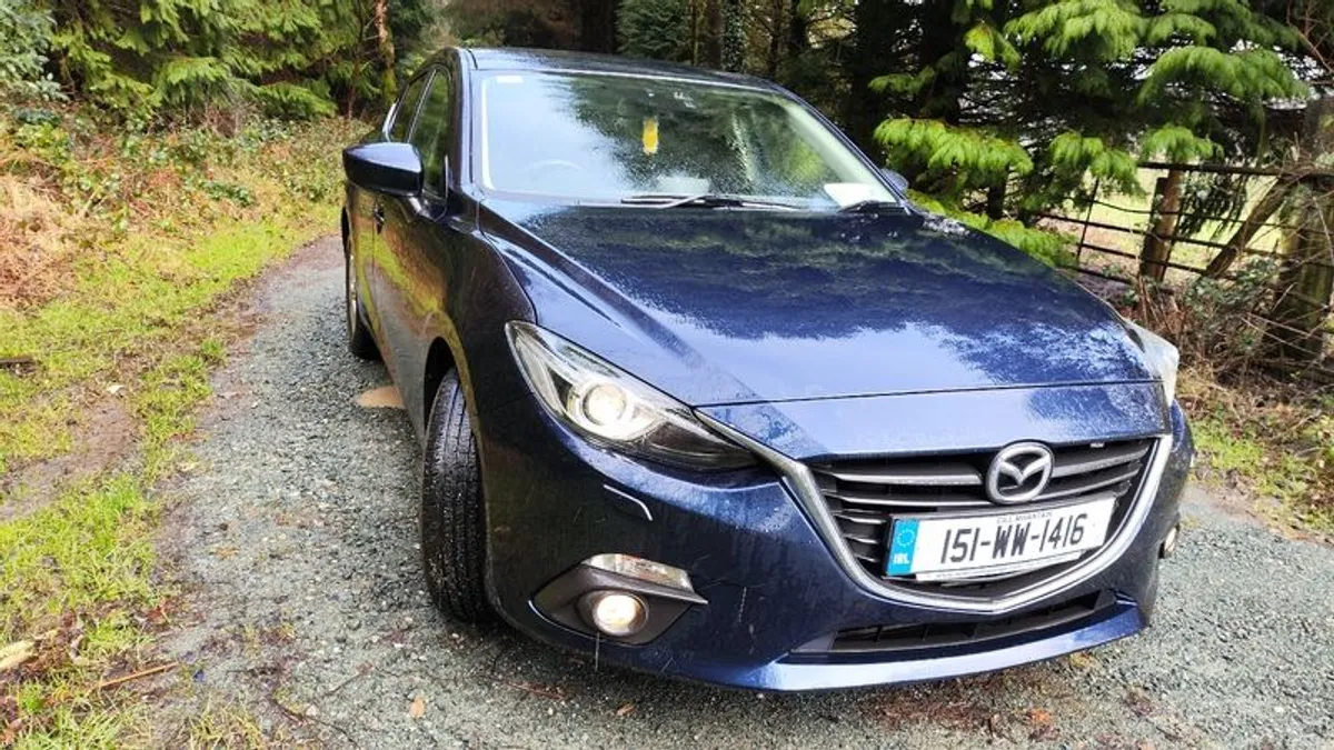Mazda 3 Skyactiv - 2015 - 2.2 Diesel - Image 2