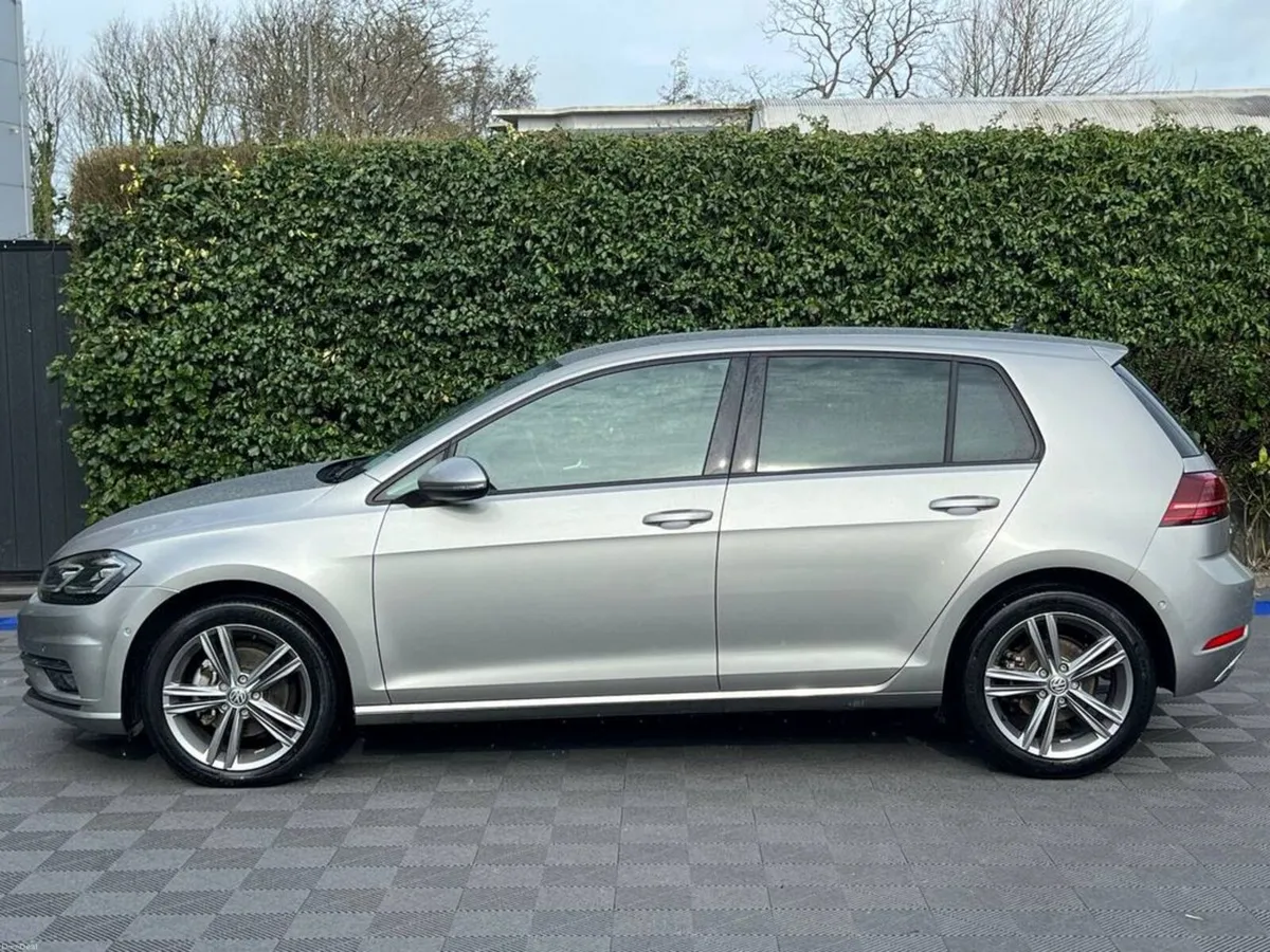 Volkswagen Golf 2.0 TDI ** HUGE SPEC ** // VERY LO - Image 3