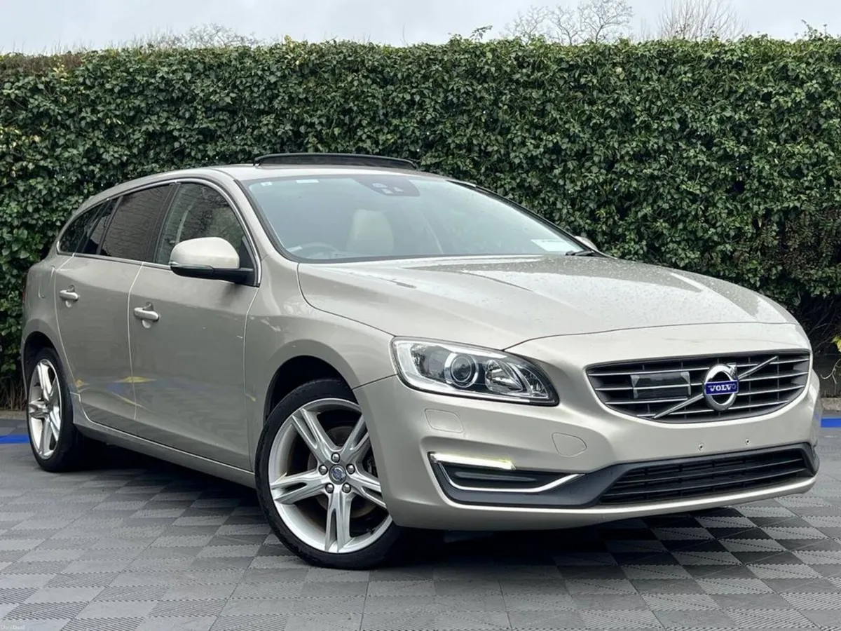 Volvo V60 D4 CLASSIC 2.0 D // OPENING SUNROOF // L - Image 3