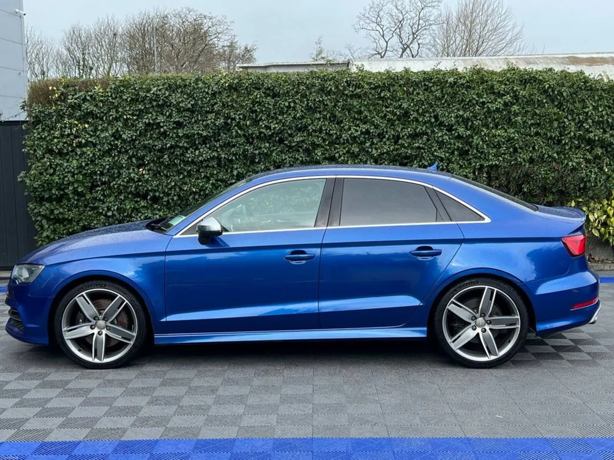 Audi S3 QUATTRO 2.0 TFSI ** VERY LOW MILEAGE ** // - Image 3