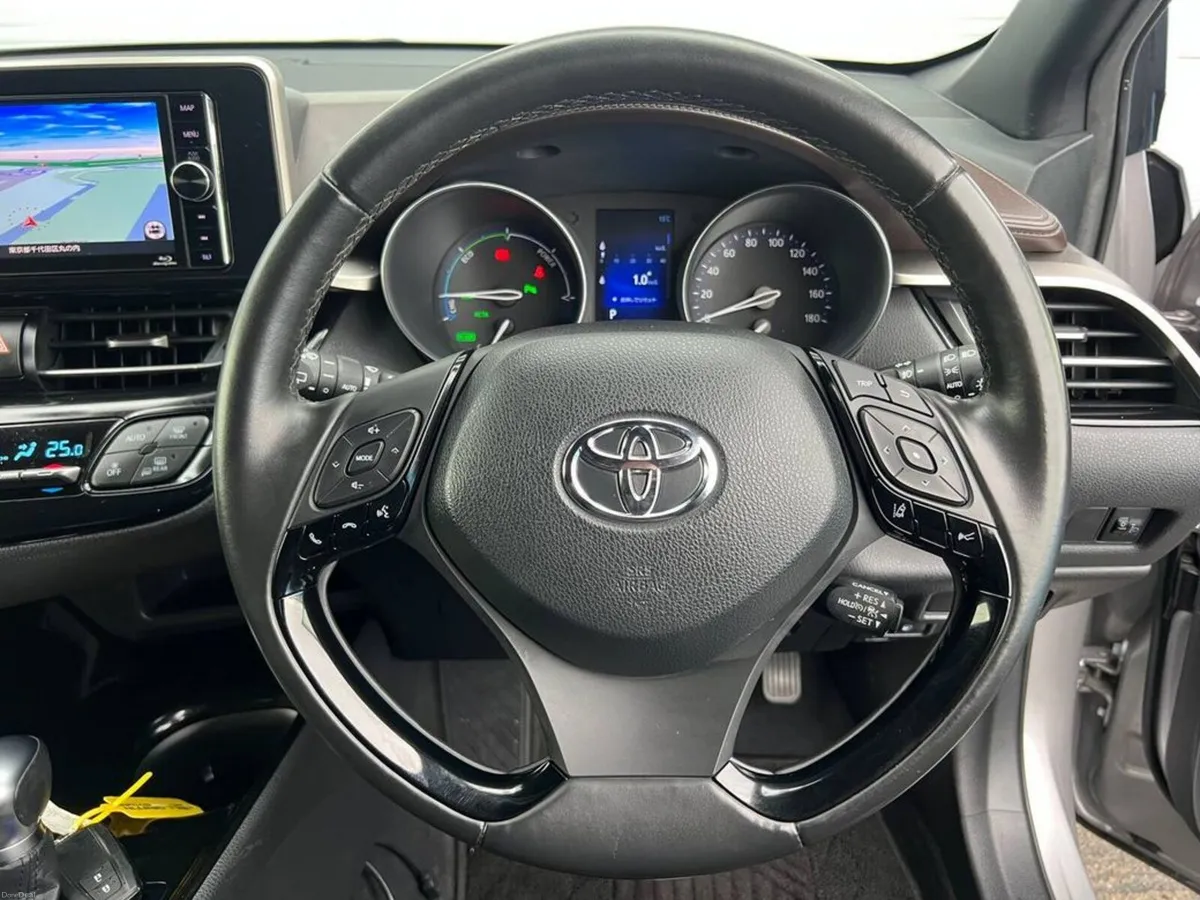 Toyota C-HR 1.8 HYBRID // HALF LEATHER HEATED SEAT - Image 4