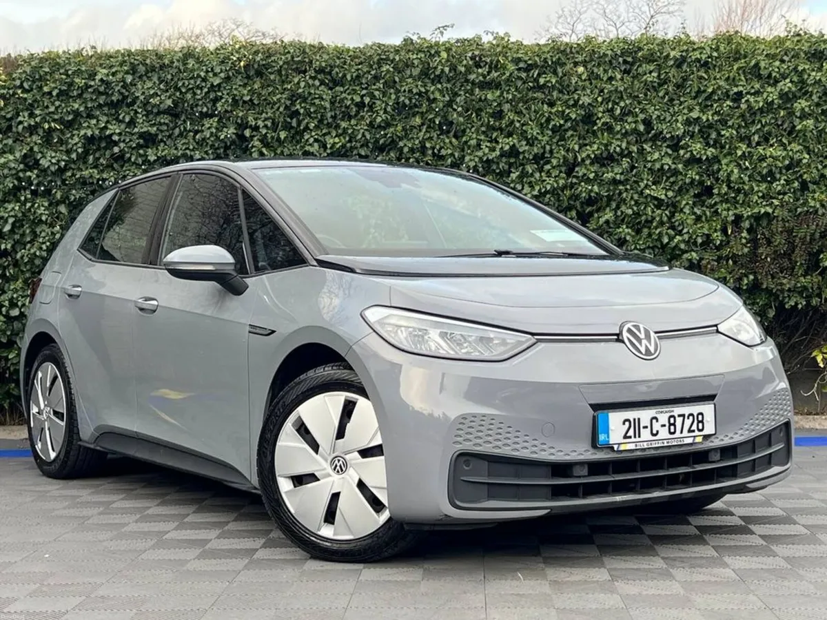 Volkswagen ID.3 LIFE PRO 58KWH // HEATED SEATS // - Image 1