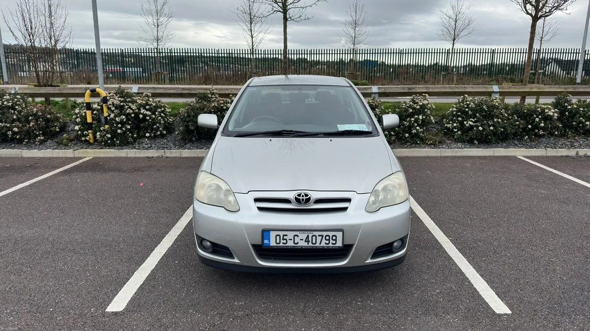 Toyota Corolla 2005 Hatchback T3 - Image 3