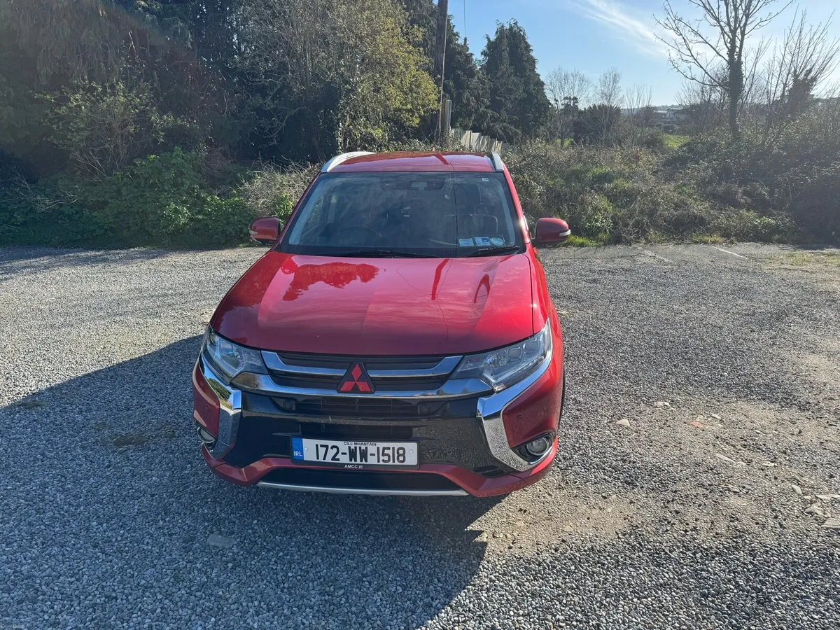 Mitsubishi outlander 2.0 PHEV Automatic - Image 4