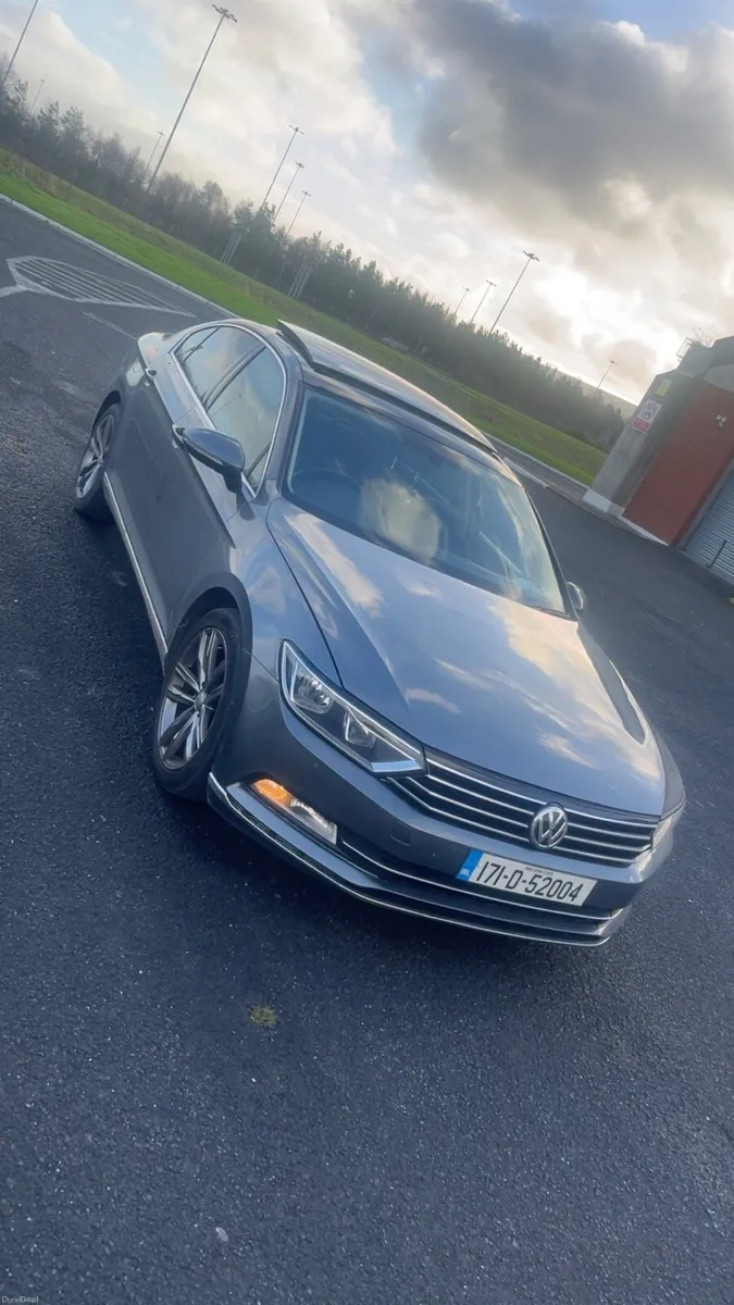 Volkswagen Passat - Image 2
