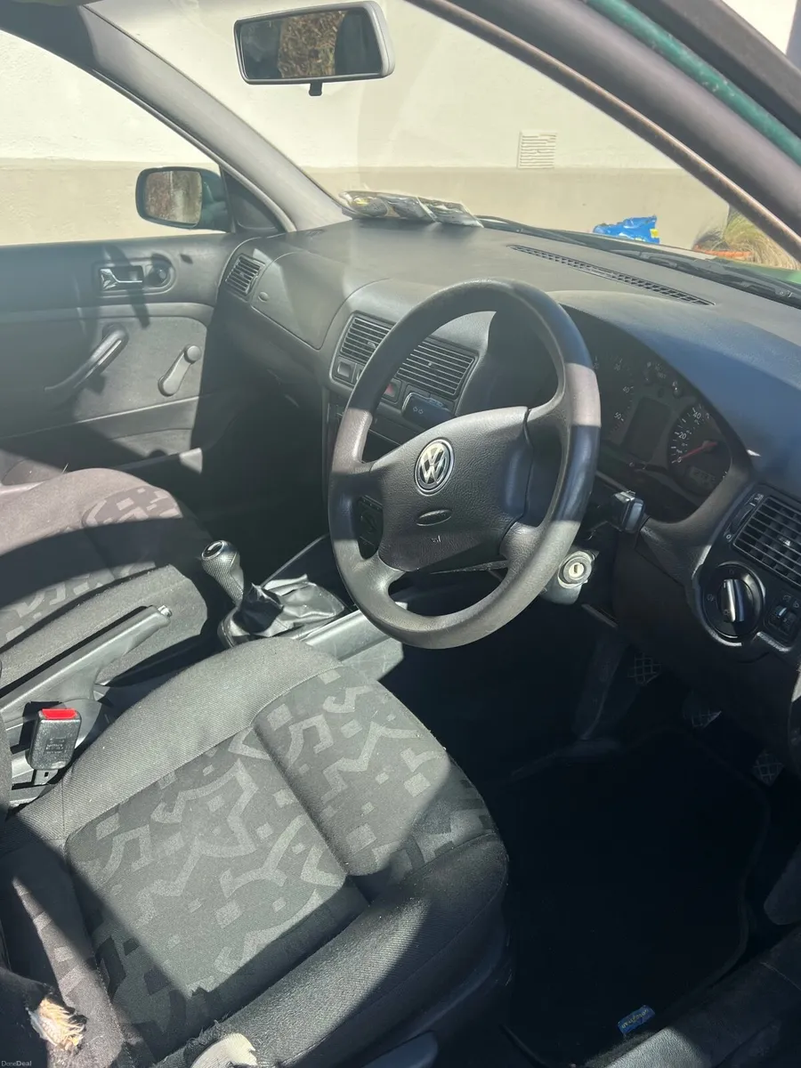 Volkswagen Golf 2000 TDi - Image 4