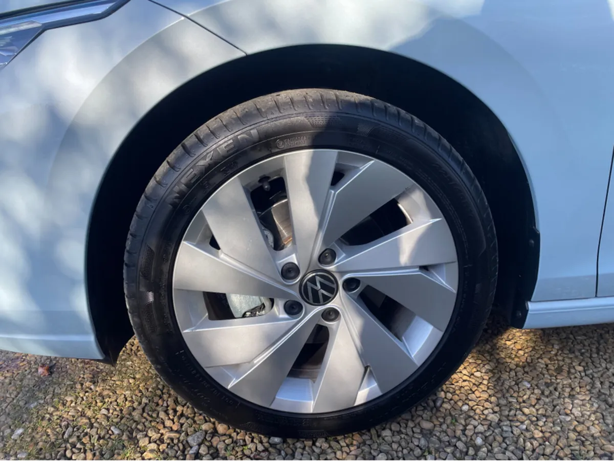 Volkswagen Golf 2.0 TDI 150 BHP DSG MK 8.5 - Image 6