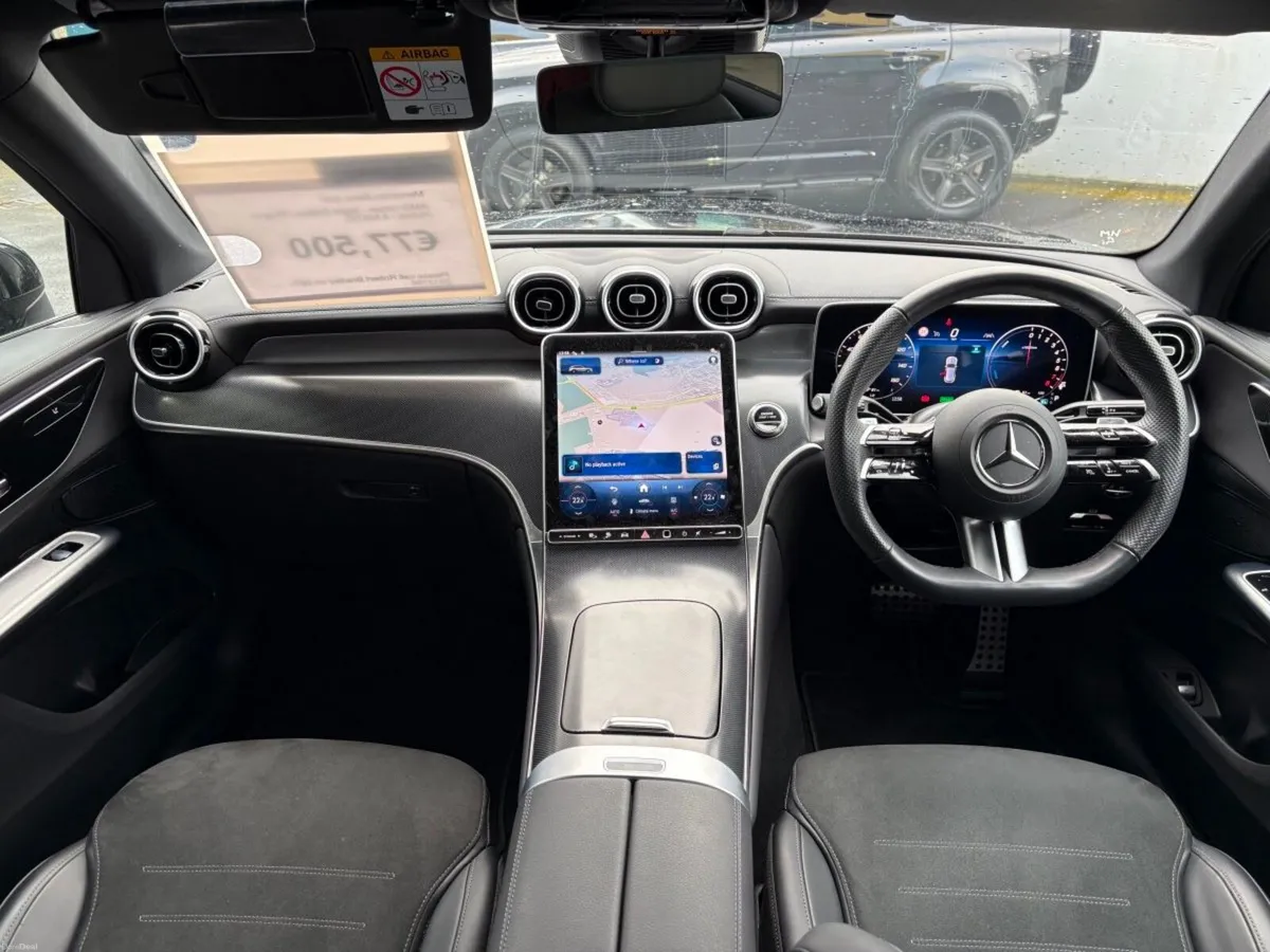 Mercedes-Benz 300 AMG Urban - Night Edition / Plug - Image 2