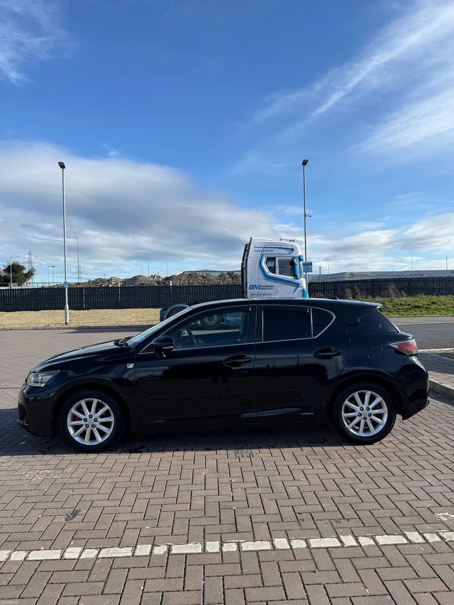 Lexus CT200h F Sport - Image 4