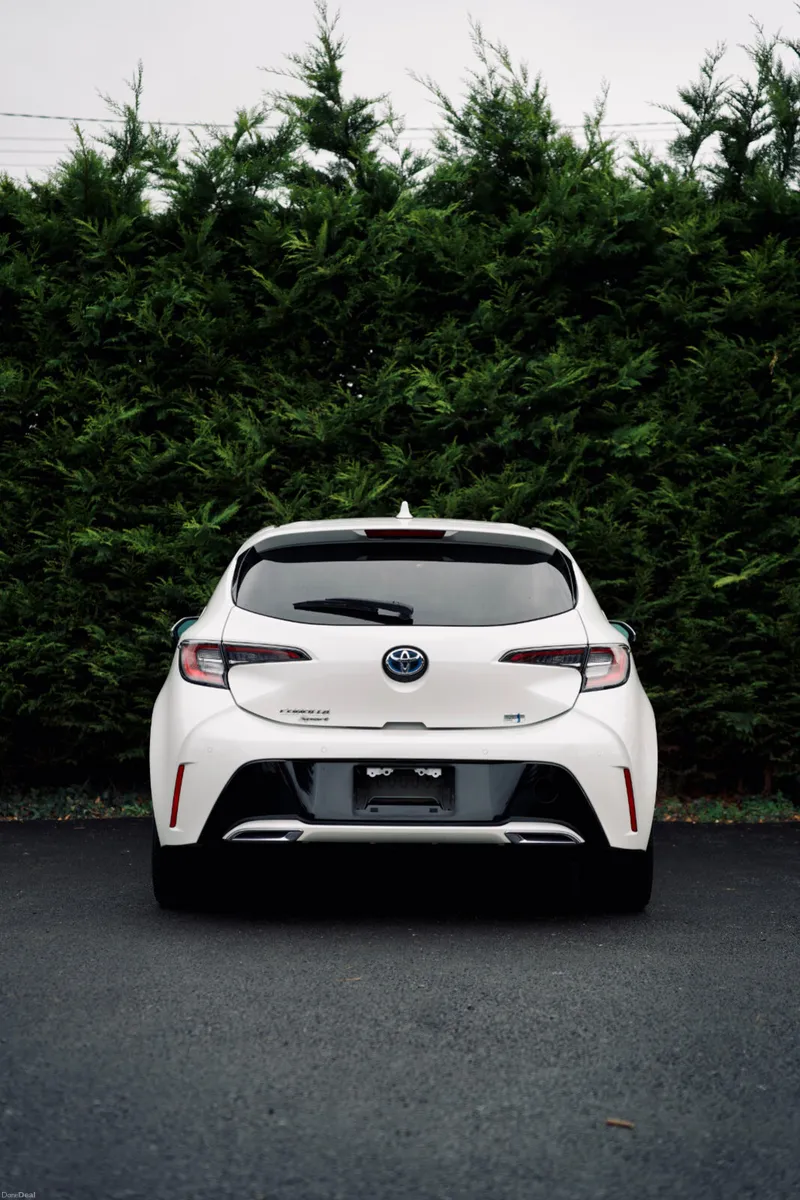 🌟Toyota Corolla 1.8 Sports Hybrid 2019🌟 - Image 3