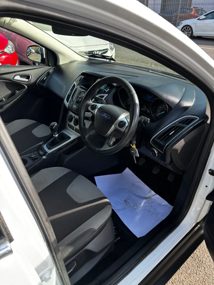 Ford Focus 2013 1.6 TDCI - Image 5