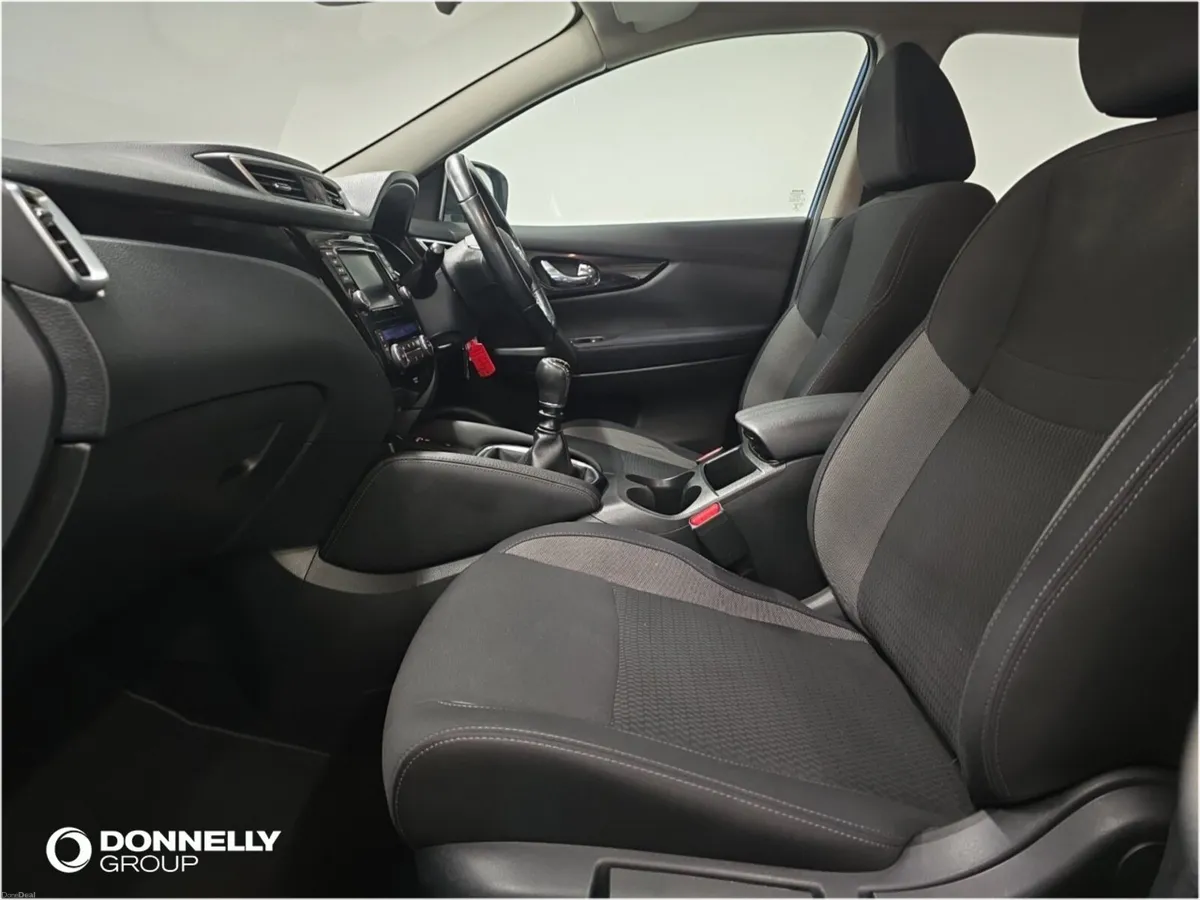 Nissan Qashqai Hatchback Acenta Premium - Image 4