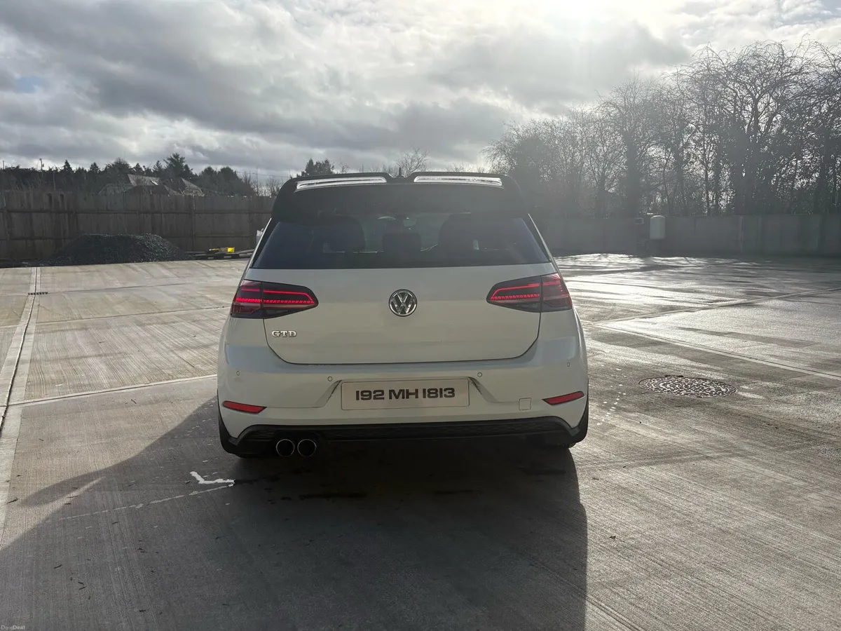 Volkswagen Golf GTD - Image 4