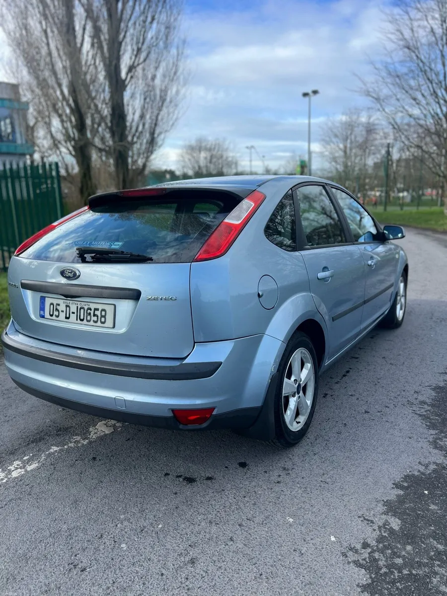 2005 FORD FOCUS 1.6 PETROL AUTOMATIC - Image 4