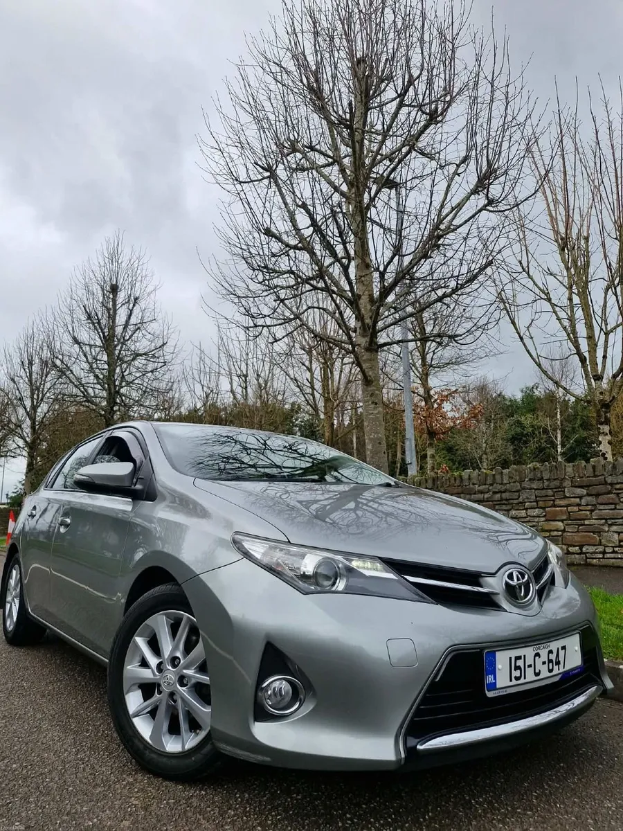 151 Toyota Auris 1.3 Petrol, Nct 5/27 Tax 10/26 - Image 3